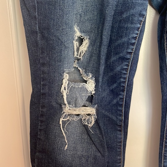 High Rise Ripped Jeans - Picture 3 of 5